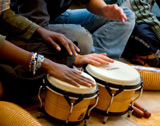 Tambours djembe de l’Afrique de l’ouest